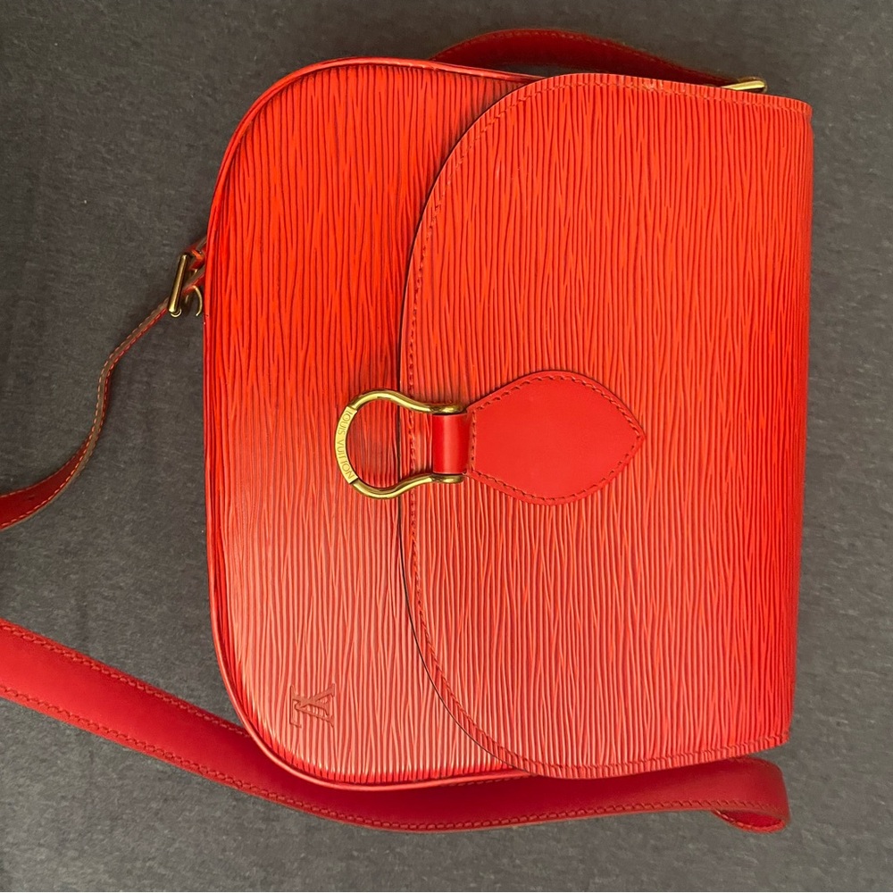 AUTHENTIC Louis Vuitton Epi Saint Cloud GM red